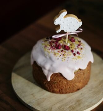 Easter Bunny Decoration Cake