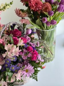 Spring into Style: Decorating Your Space with Seasonal Trends