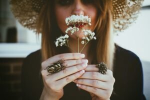 Accessorize Your Dress for a Chic and Polished Look: Tips for Elevating Your Outfit